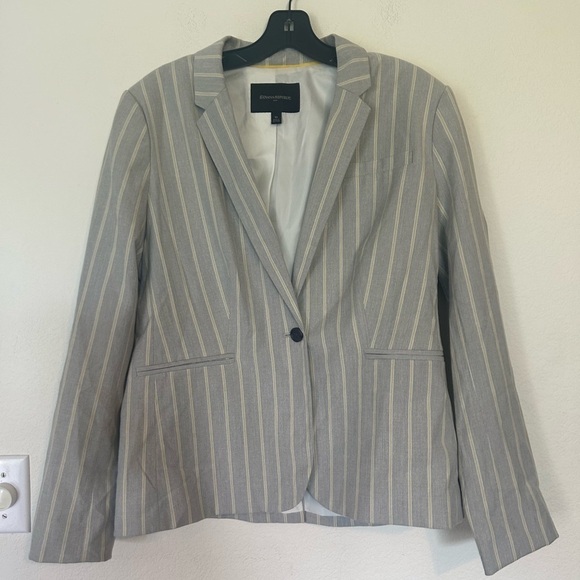Banana Republic Jackets & Blazers - NWOT Banana Republic Women's Sz 10Linen Blend Gray Yellow Striped Stretch Blazer